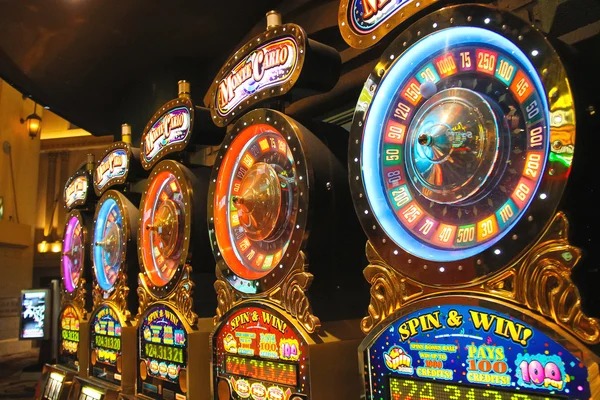 bigklik live dealer blackjack studio interface